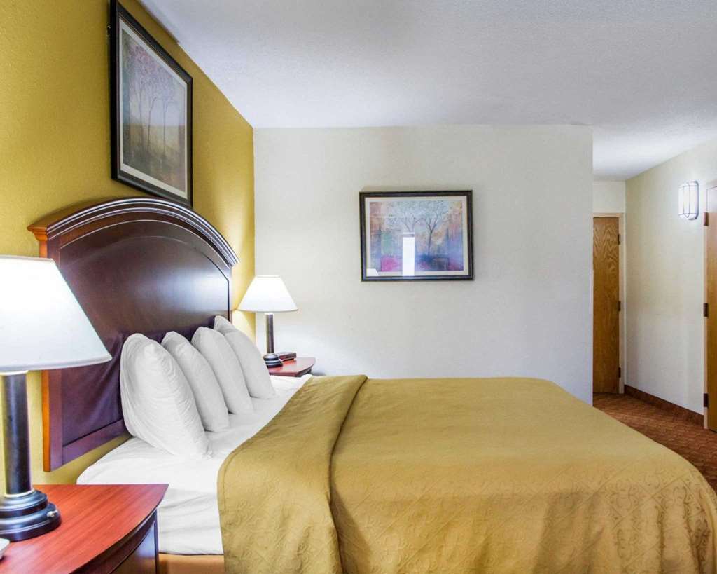 Quality Inn & Suites Miamisburg - Dayton South Room photo