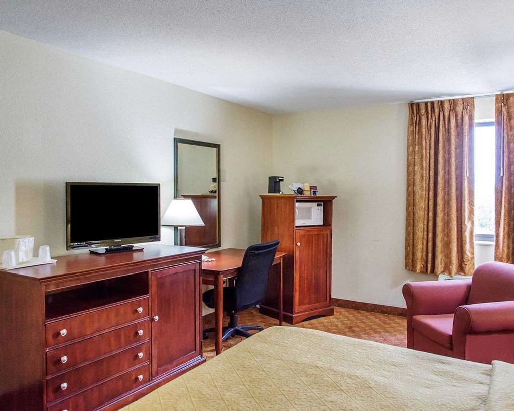 Quality Inn & Suites Miamisburg - Dayton South Room photo